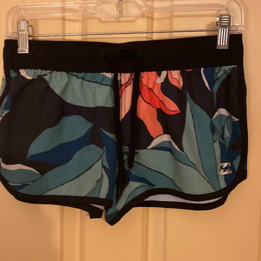 COPY - New Billabong Short Shorts Size M